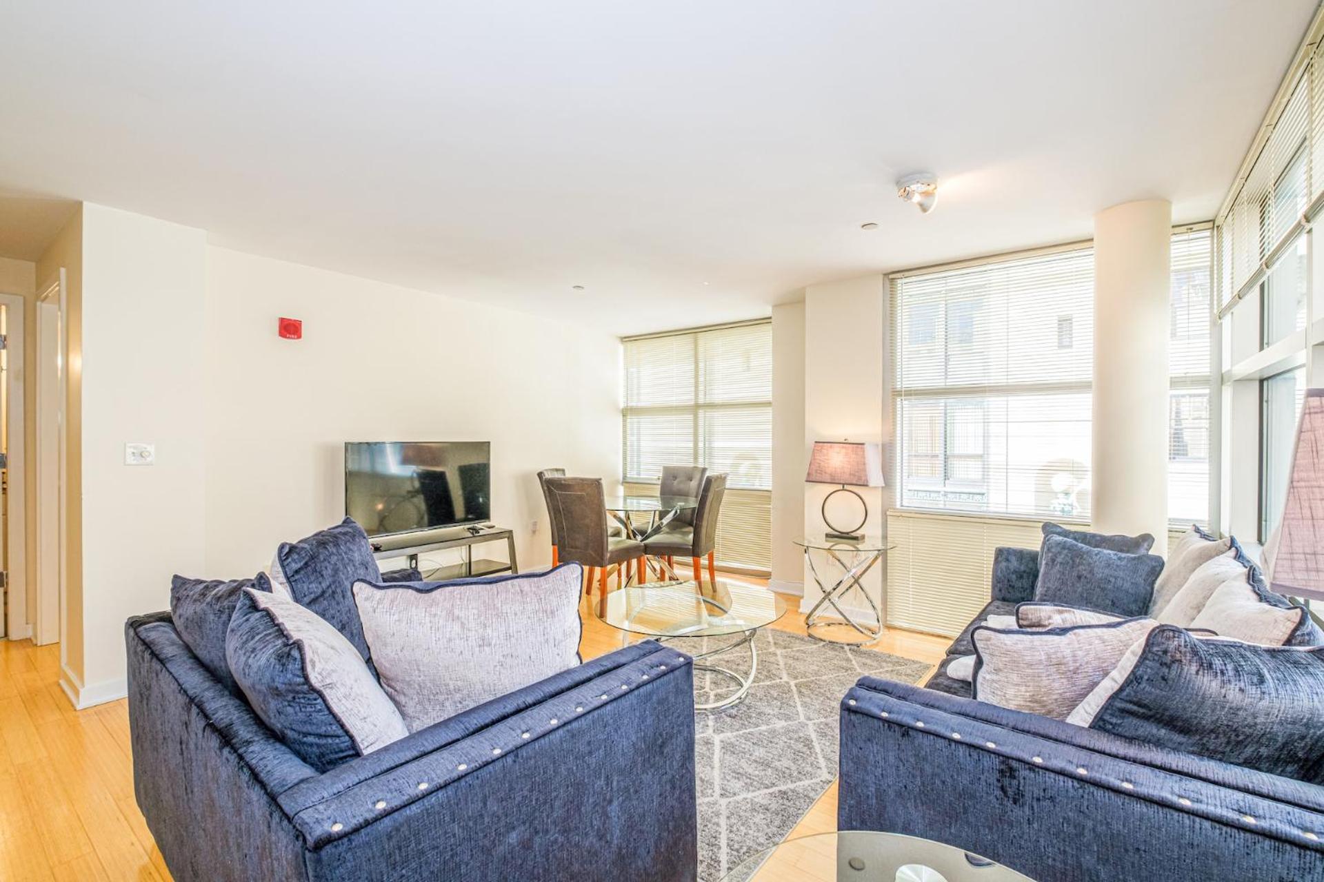 Furnished In Downtown Appartamento