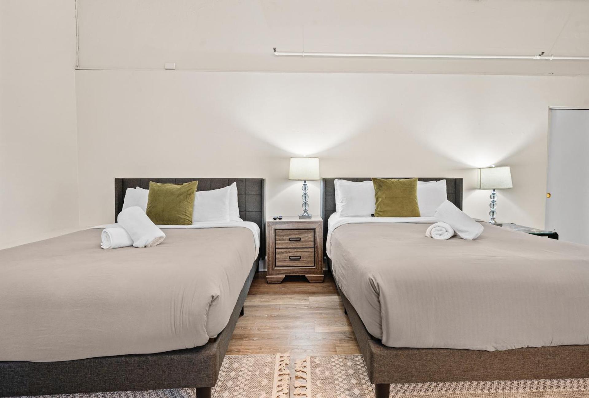 Furnished In Downtown Appartamento