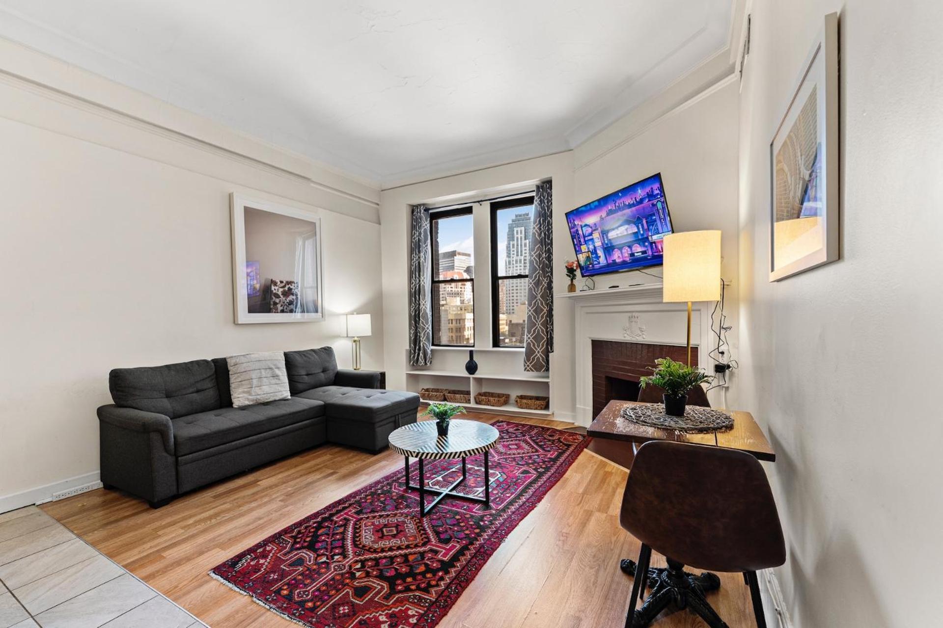 Furnished In Downtown Appartamento