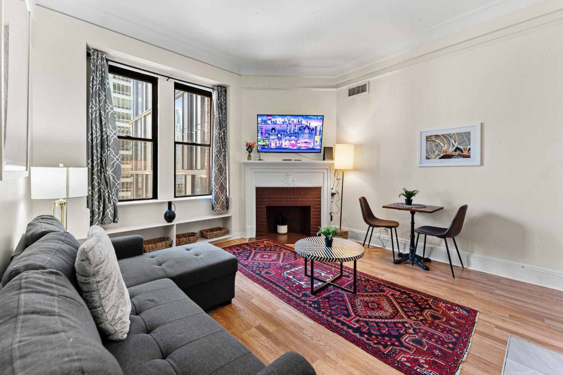 Furnished In Downtown *